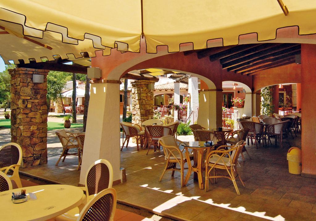 Villaggio Camping Spiaggia Del Riso Villasimius Exterior foto