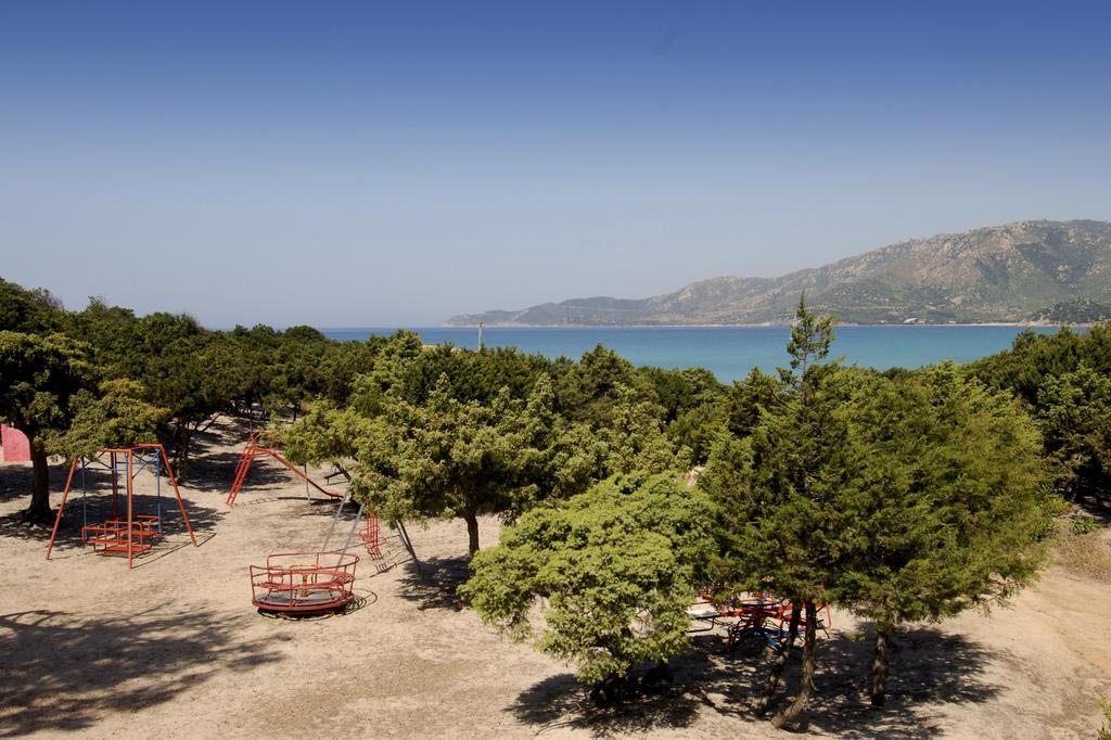 Villaggio Camping Spiaggia Del Riso Villasimius Exterior foto
